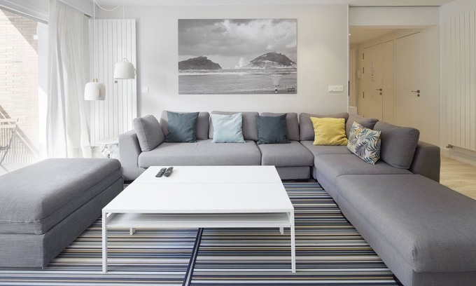 Antiguo Apartment | Experience KIMU: A Perfect Basque Stay with Ocean Views