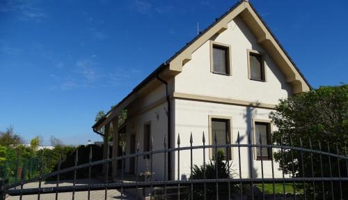 Mojmirovce House | Kid-Friendly Escape at Kimy Home with Kitchen Amenities