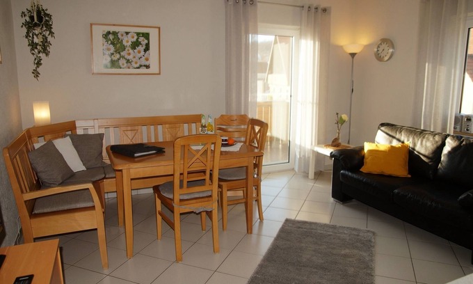 Buchelberg Apartment | Family-Friendly Apartment Near the Lake with Kitchen Access