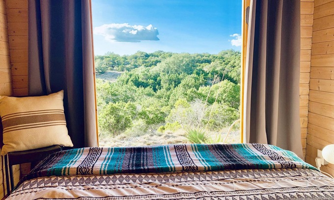 Dripping Springs Cabin | Kindness Cabin @ 13 Acres - Yoga/Stargaze/Hike