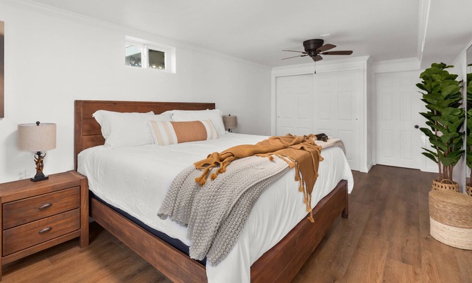 Billings House | Stunning Montana Home with King Bed and Pool Table
