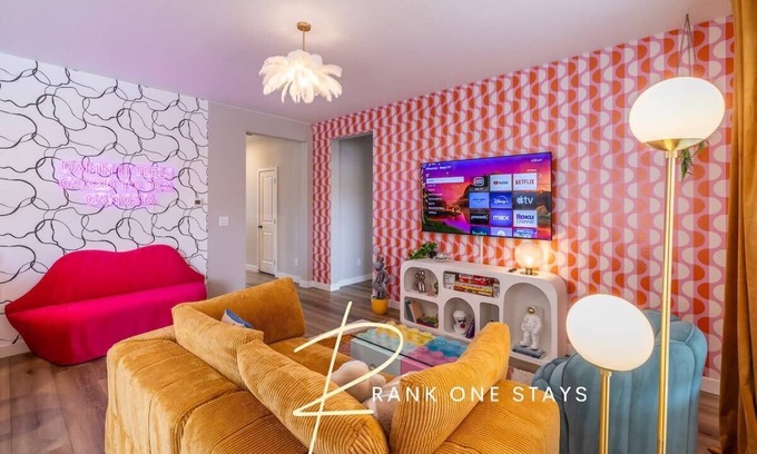 Commerce City House | King Bed/Pool/Golf/Arcade