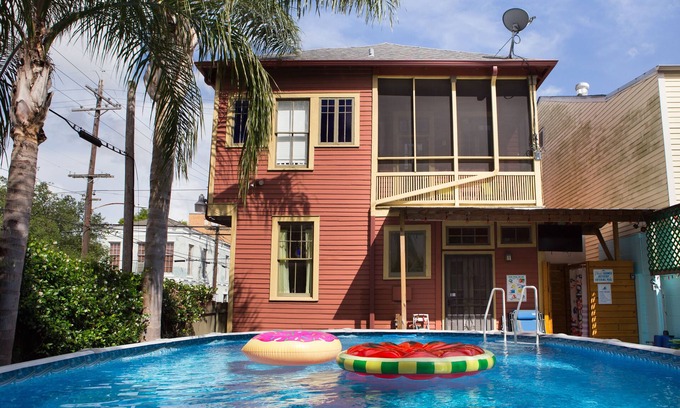 Faubourg Lafayette House | Relaxing Retreat with Private Pool & Hot Tub, Rated 9.8