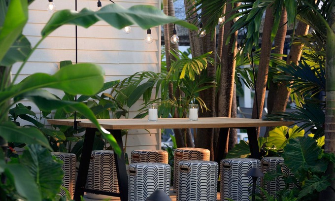 Old Town Hotel | Cozy King Bed Room in Key West: Ideal for Friends & Couples