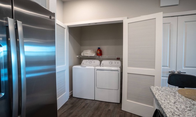 Spring Branch East Apartment | Cozy King Bed Suite with Free Netflix and Parking
