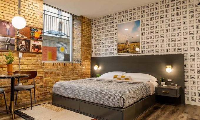 Downtown Apartment | Elegant King Bed Suites at The Finnley Hotel - Rated 9.6
