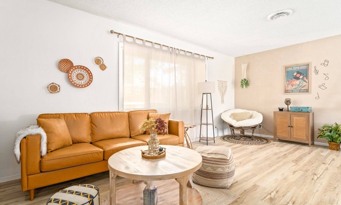 Yucca Valley House | Guest Rated 9.8: Cozy Ocean View Retreat with BBQ & Hammock