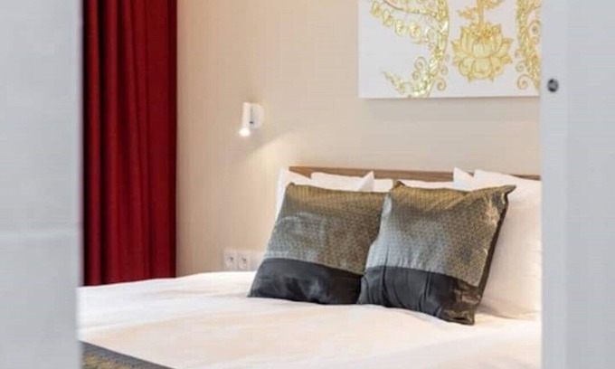 Zwierzyniec Apartment | Indulge in the King Deluxe Suite with Spa & Breakfast