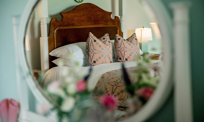 Longford House | Top-Rated King Ensuite with Kitchen & Breakfast Included