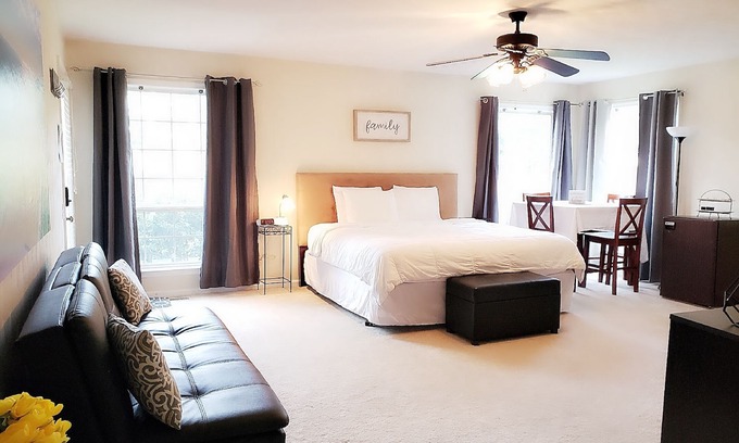 Deep Creek South Apartment | Premier King Guest Suite - A TOGAR Vacation Escape