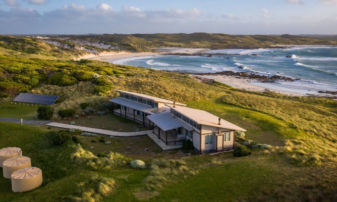 Currie House | Discover King Island Beach House with Ocean Views & Spa