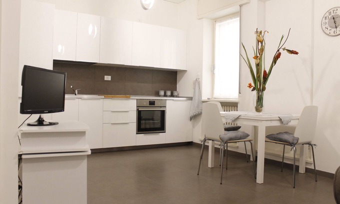 Verona City Centre Apartment | Prime King Lear Apartment: Ideal for Groups Near the Arena