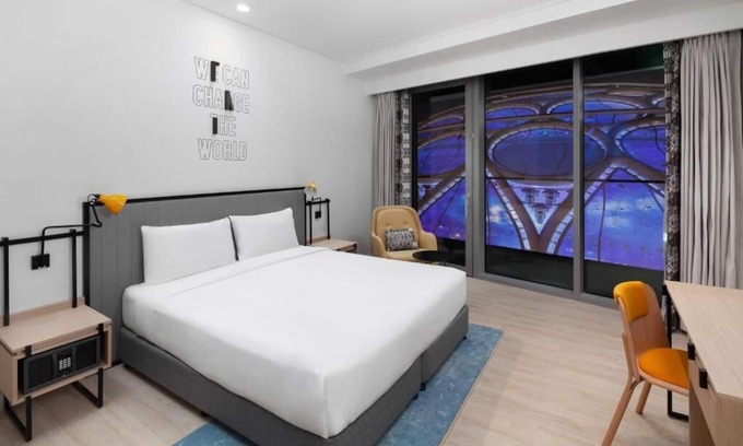 Dubai House | Comfortable King Room Steps from Expo 2020 Attractions
