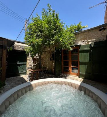 Lofou House | Pet-Friendly King's House with Exceptional 10/10 Reviews