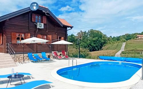 Hrascina House | Discover Oceanview Comfort at King's Lodge - 4 Star Rated