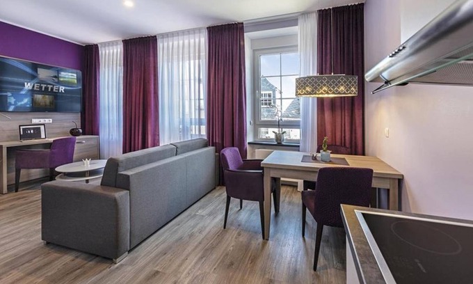 Rhens Apartment | Comfortable Kingsize Apartment at Haus Burgenheimat