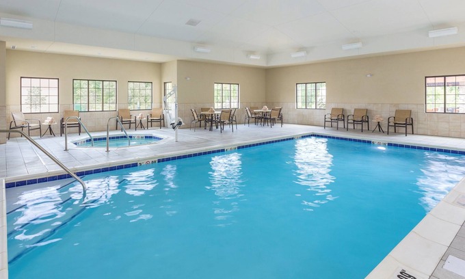 Canton Apartment | Inviting King Studio with Free Breakfast & Pool Access