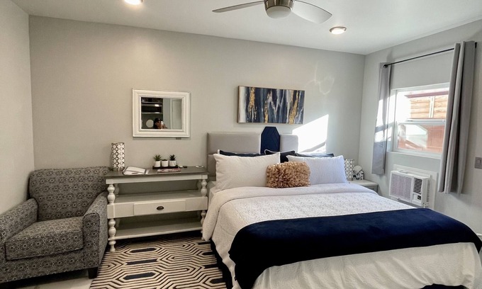 Hurricane Apartment | Discover the King Suite Escape Near Zion National Park