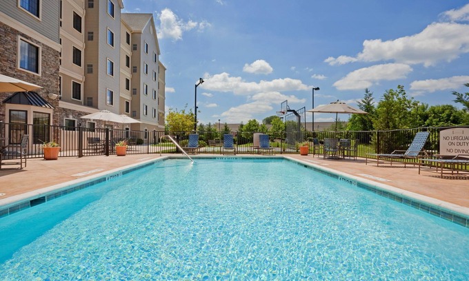 Concordville Condo | King Suite with Free Breakfast & Outdoor Pool for Business