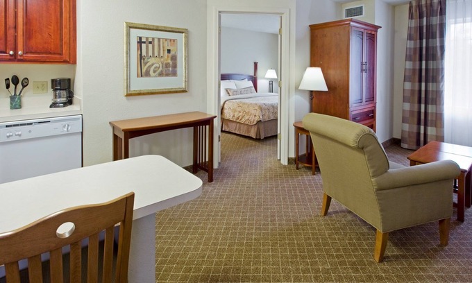 Cranbury Condo | King Suite with Pool & Free Breakfast, 10/10 Guest Rating