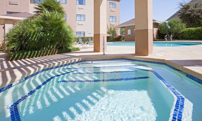 San Angelo Apartment | Ideal King Suite in San Angelo for Business Travelers