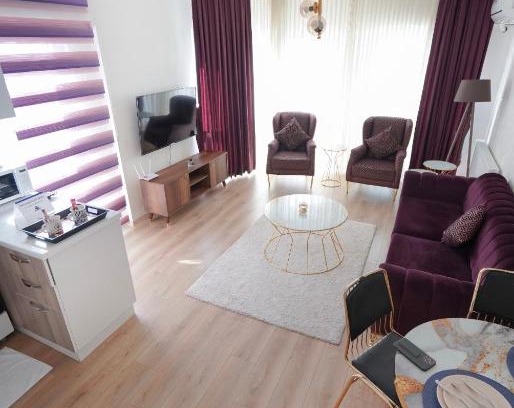 Esenyurt Apartment | Convenient 1-Bedroom Retreat with Free WiFi & Parking