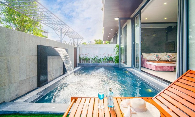 Son Tra House | Pet-Friendly King Villa Danang with Ocean View & Pool