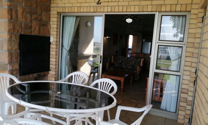 Kleinmond Apartment | Family-Friendly Kingklip 2 with Kitchen at Kleinmond Panorama