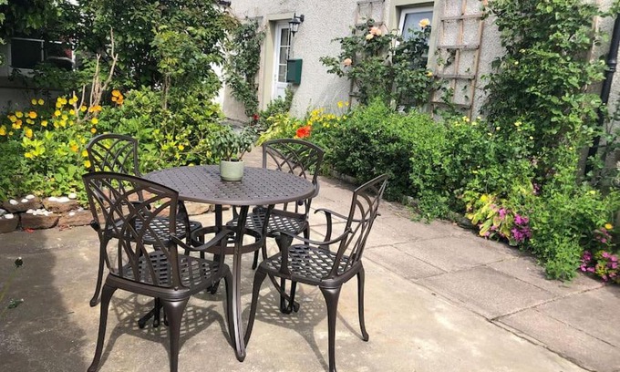 Nairn House | Top-Rated Kings Cottage in Nairn with Kitchen Amenities