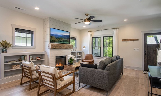 Brevard House | Guest Rated 10/10: Kings Creek Cottage with Pool & Kitchen