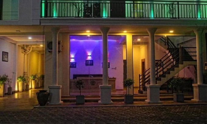 Seeduwa - Katunayake Hotel | Kings Gate Airport transit Hotel