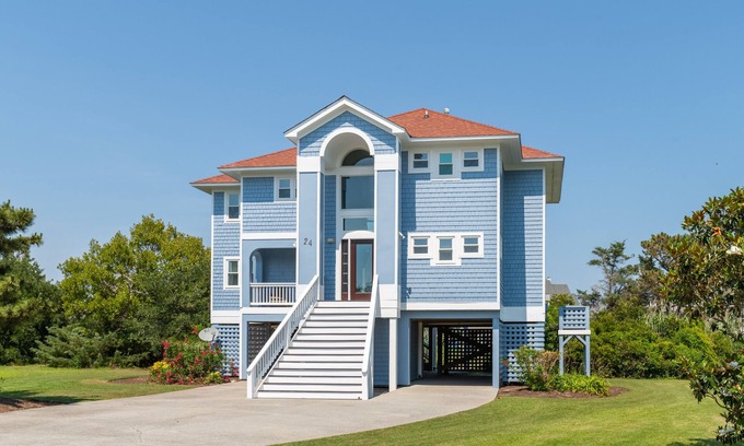 Manteo House | Experience Kings Landing: 4-Bedroom Oceanfront Retreat
