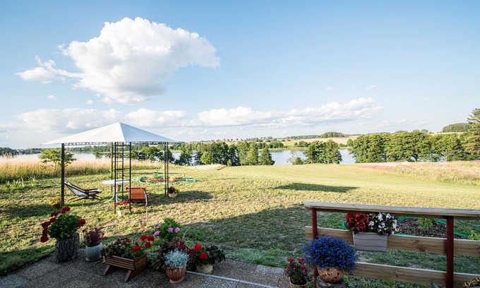 Miłki House | Top-Rated Kingsajz: Pet-Friendly with Oceanfront Views