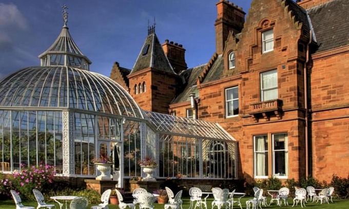 Galashiels Hotel | Delightful Kingsknowes Hotel: Rated 9/10 with Breakfast