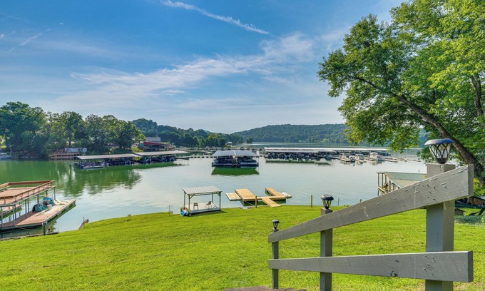 Lynn Garden House | Lakefront Retreat: Boone Lake Hideaway with Scenic Deck