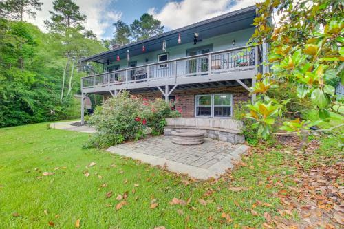Silver Creek House | Relaxing Kingston Retreat with Shared Pool, 4-Star Stay!