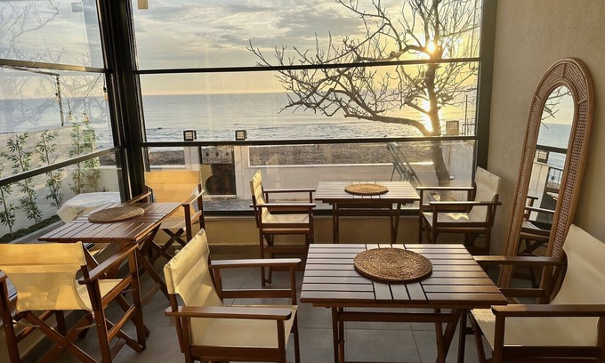 Suleymanpasa Hotel | Kingway Suite: Guest Rated 10/10 with Family-Friendly Amenities