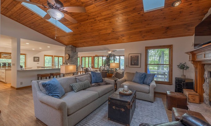Innsbrook House | Oceanfront Retreat at Kinsey Cove: Guest Rated 10/10