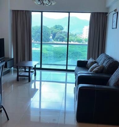 Taman Istana Apartment | Convenient Kinta Riverfront Apartment with Pool & Family Perks