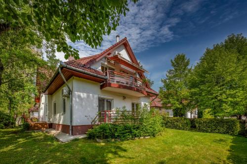 Bekasmegyer Apartment | Pet and Child Friendly: Király Családi Apartman, Rated 9.8