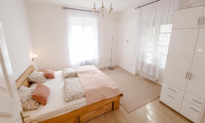 Pecs Apartment | Discover Király40 Apartman - Perfect for Families