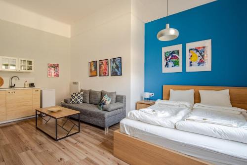 Erzsebetvaros Apartment | Pet-Friendly Kiraly No1 Stay with Child-Friendly Amenities
