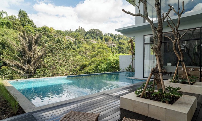 Bandung Villa | Kireina Mori Villa 6BR with heated pool
