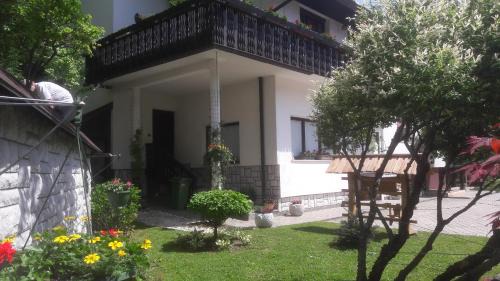 Bohinjska Bela Apartment | Kirhouse Apartment