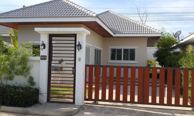 Hua Hin House | Cozy Kirinakara 2-Bed Home with Full Kitchen Amenities