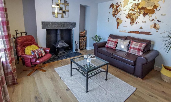 Newton Stewart House | Pet and Child Friendly Retreat at Kirkinner Cottage