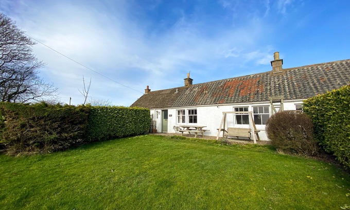 Anstruther Cottage | Cozy Kirkmay Cottage: Family-Friendly Stay for 4 Guests