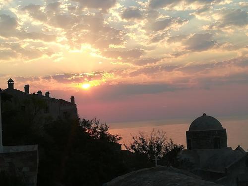 Monemvasia House | Discover Kissamitakis Guesthouse with Ocean Views & Top Ratings