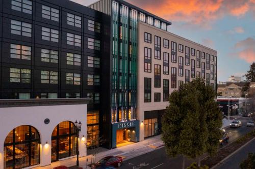 Oakland Hotel | Discover Kissel Uptown Oakland: Pet-Friendly Comfort Awaits