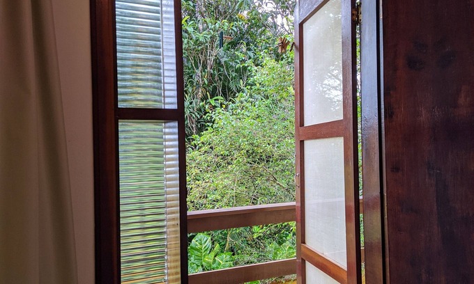 Maranduba Apartment | Cozy Kit Net Just Steps from the Beach - Guest Rated 10/10